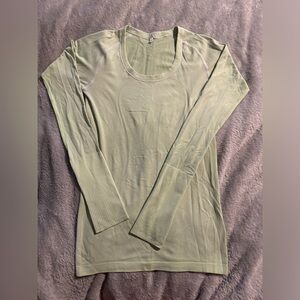 Lululemon Swiftly Tech long sleeve Lime Green size 6